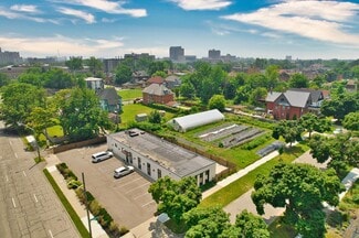 Detroit, MI Freestanding - 611 W Philadelphia St
