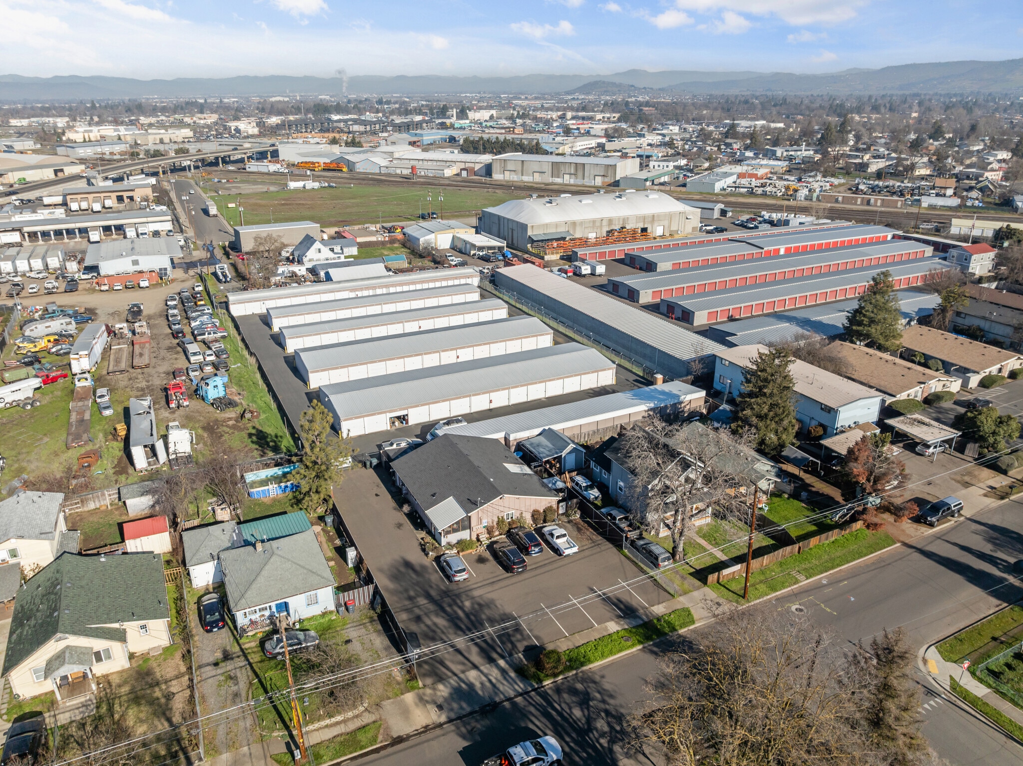 402 W Clark St, Medford, OR for Sale