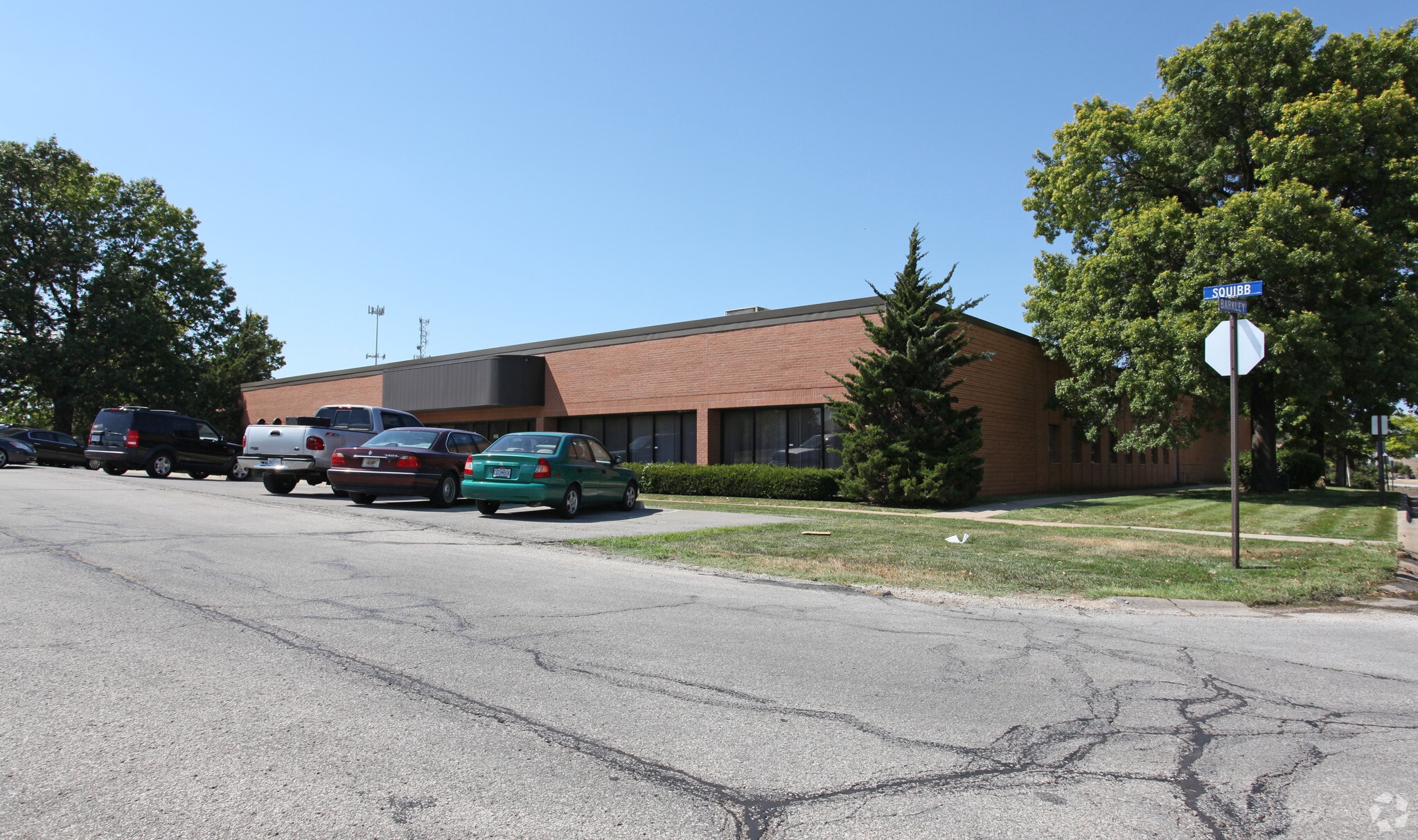 6800-6840 Squibb Rd, Mission, KS for Rent
