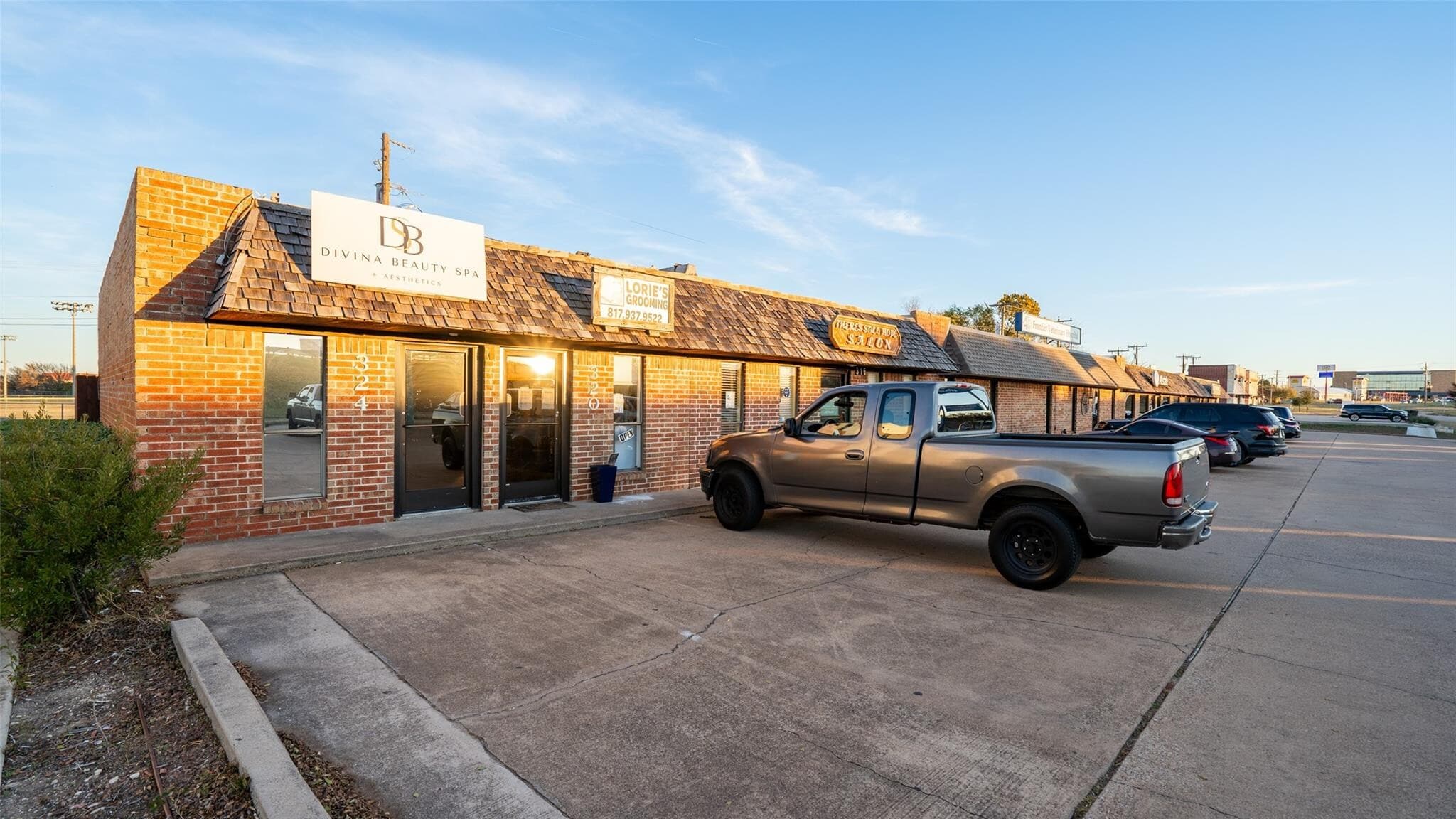 300-324 Jim Wright Fwy, Fort Worth, TX for Sale