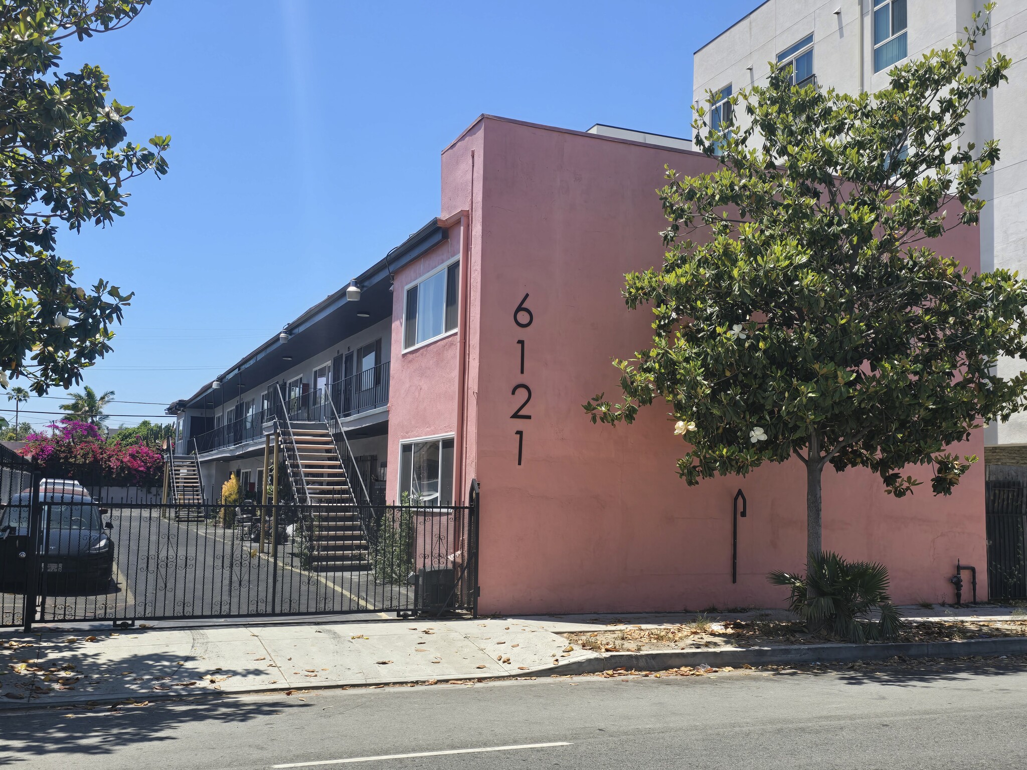6121 Crenshaw Blvd, Los Angeles, CA for Sale
