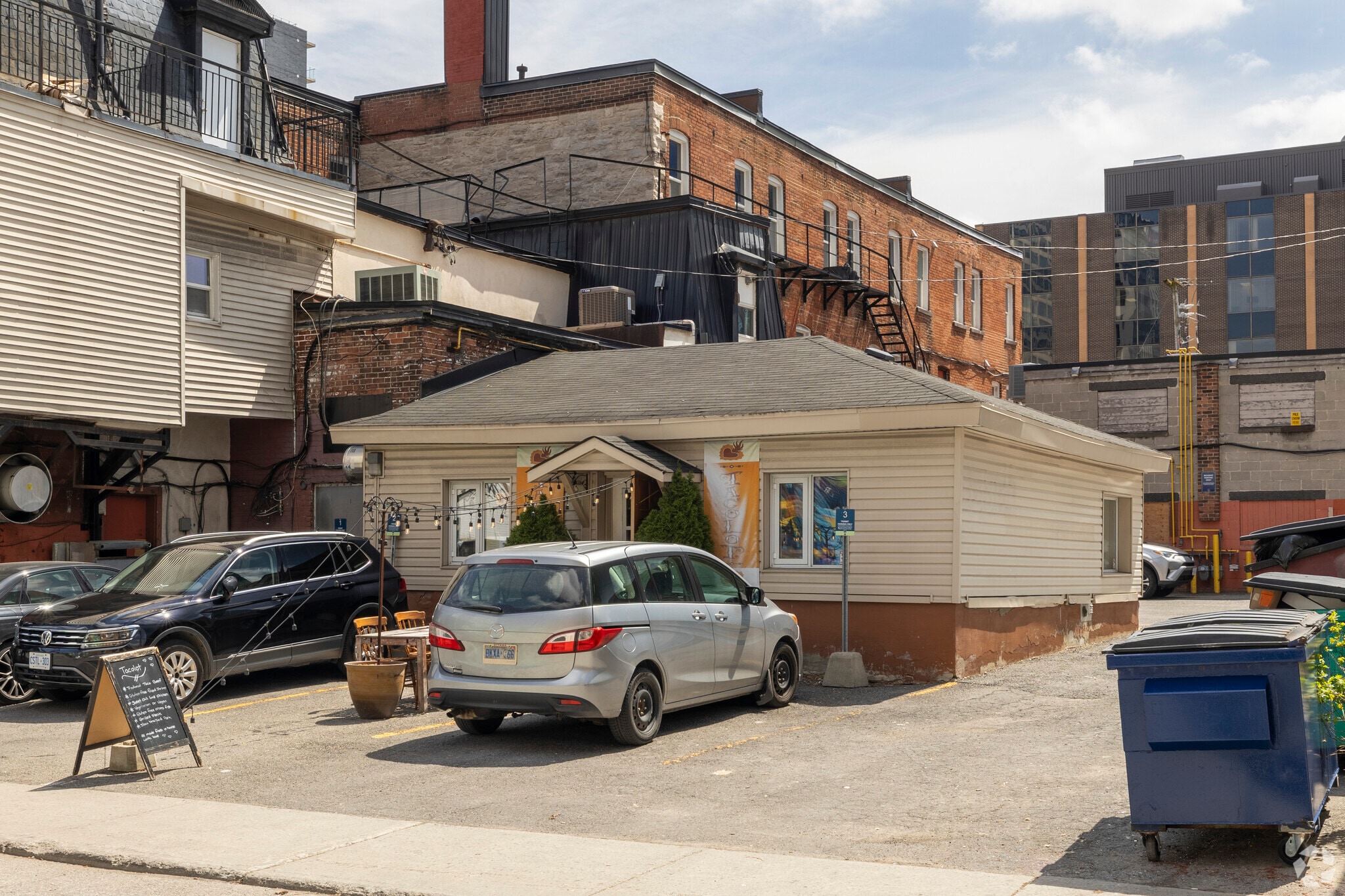 208 Nepean St, Ottawa, ON for Rent