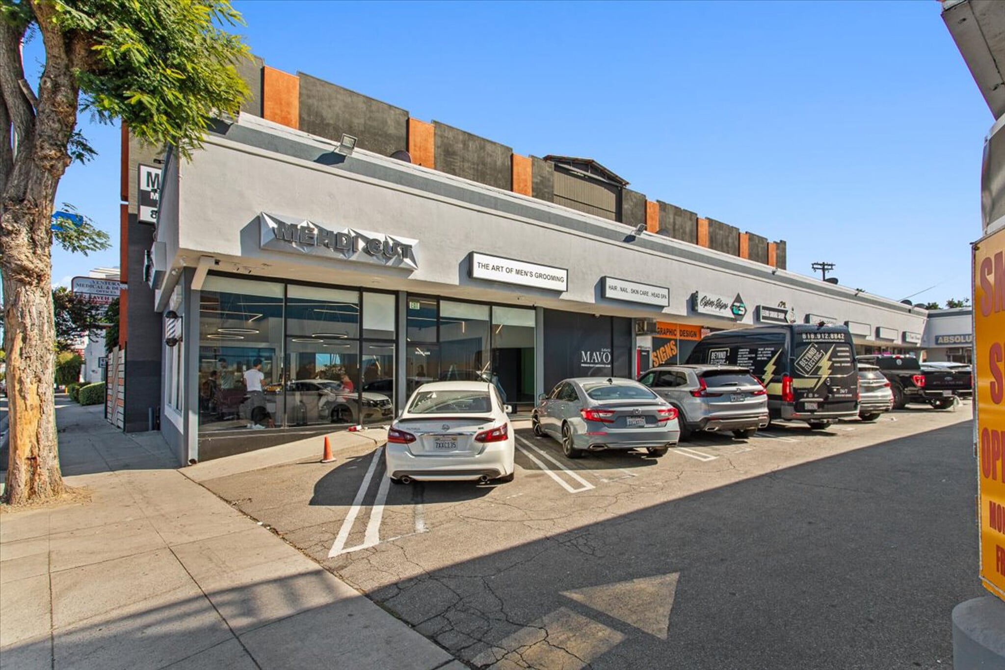 19642 Ventura Blvd, Tarzana, CA for Rent