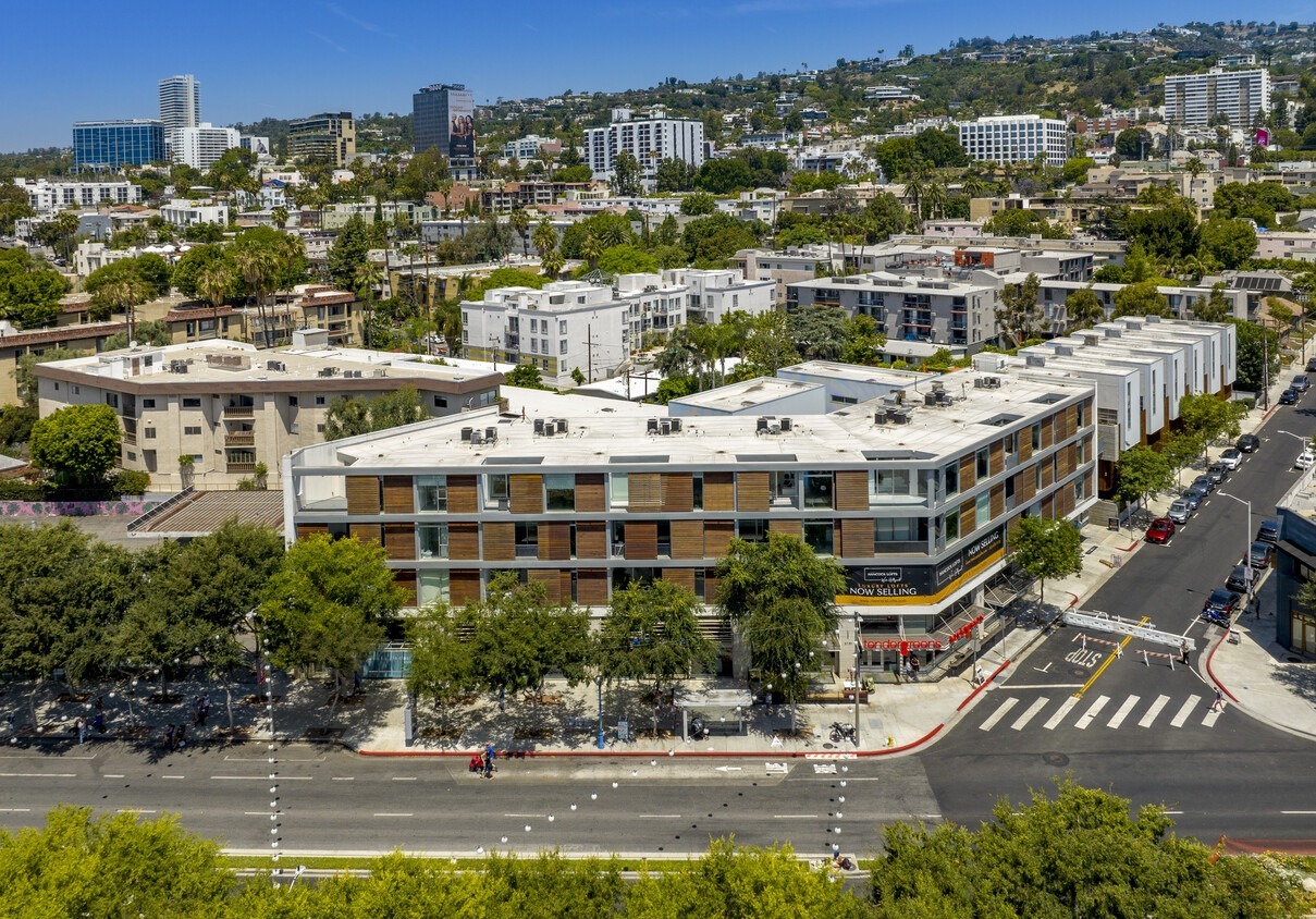8759-8763 Santa Monica Blvd, West Hollywood, CA for Sale