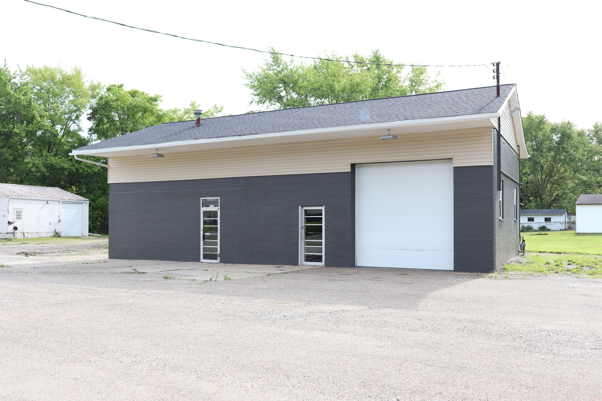 1475 Massillon Rd, Akron, OH for Rent