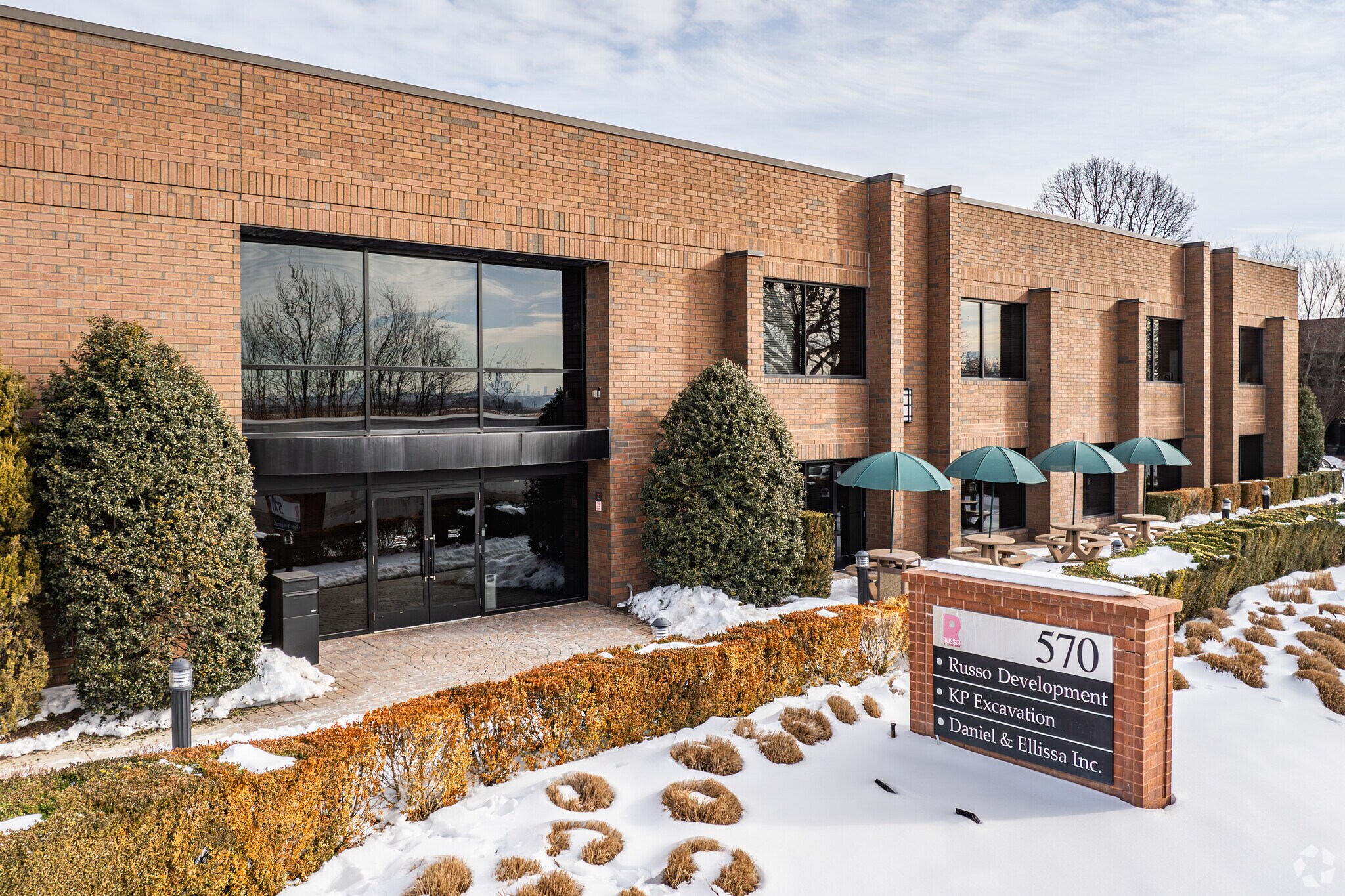 570 Commerce Blvd, Carlstadt, NJ for Rent