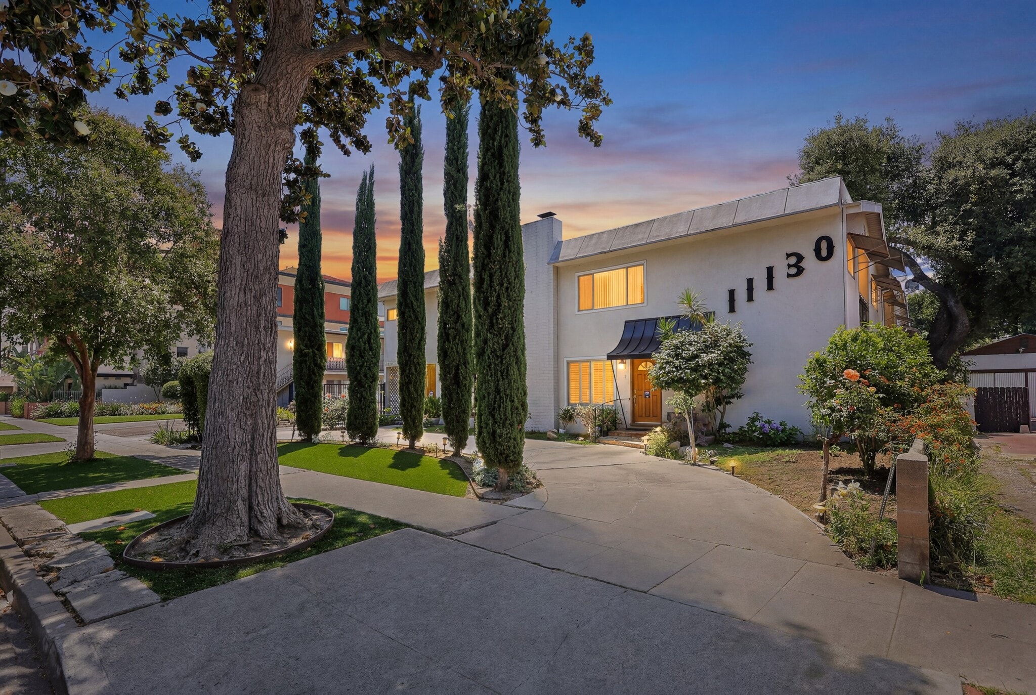 11130 Huston St, North Hollywood, CA for Sale