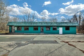 New Lebanon, NY Storefront Retail/Residential - 435 US-20