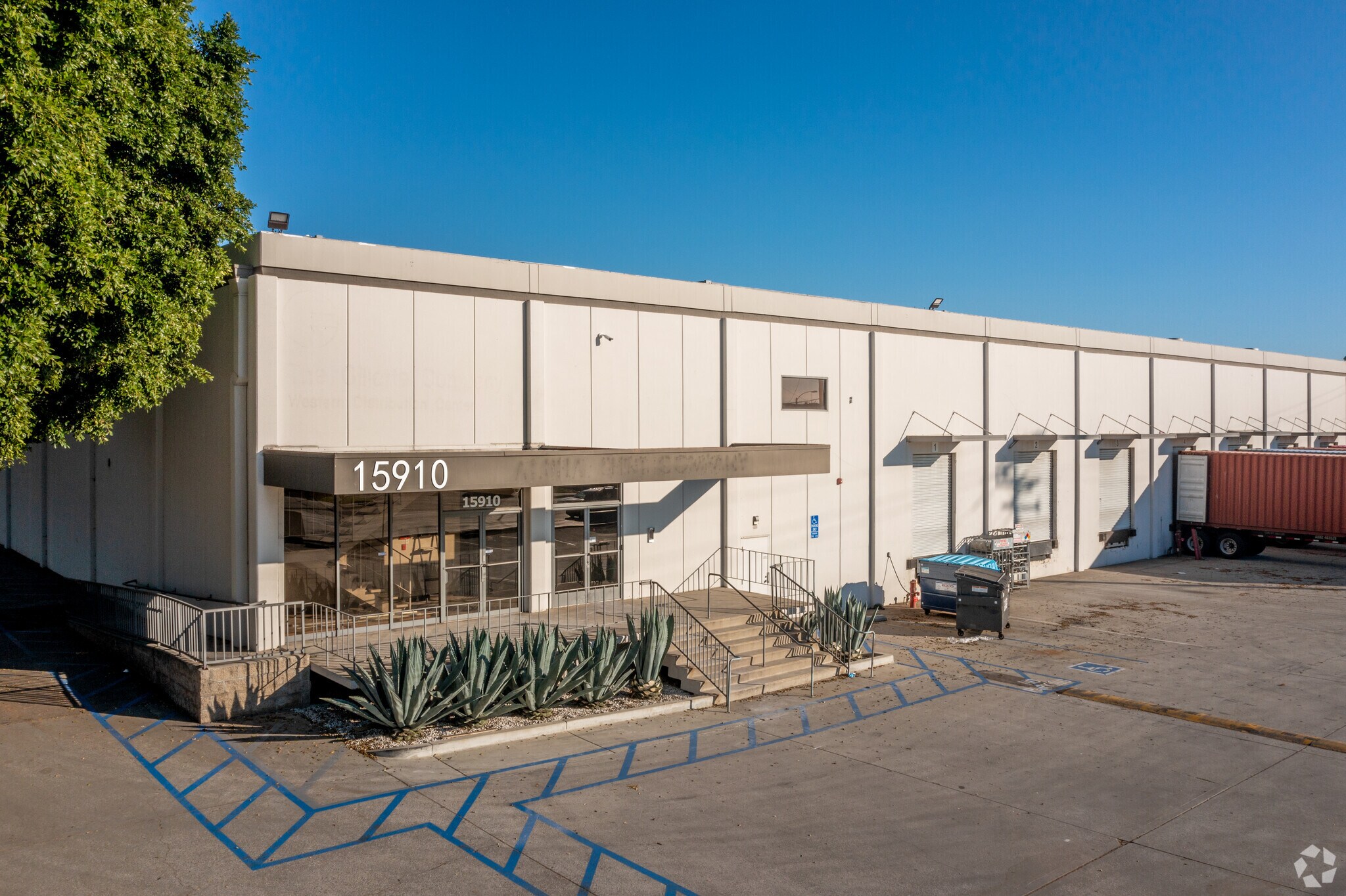 1591015912 Valley View Ave La Mirada, CA 90638 Industrial Property