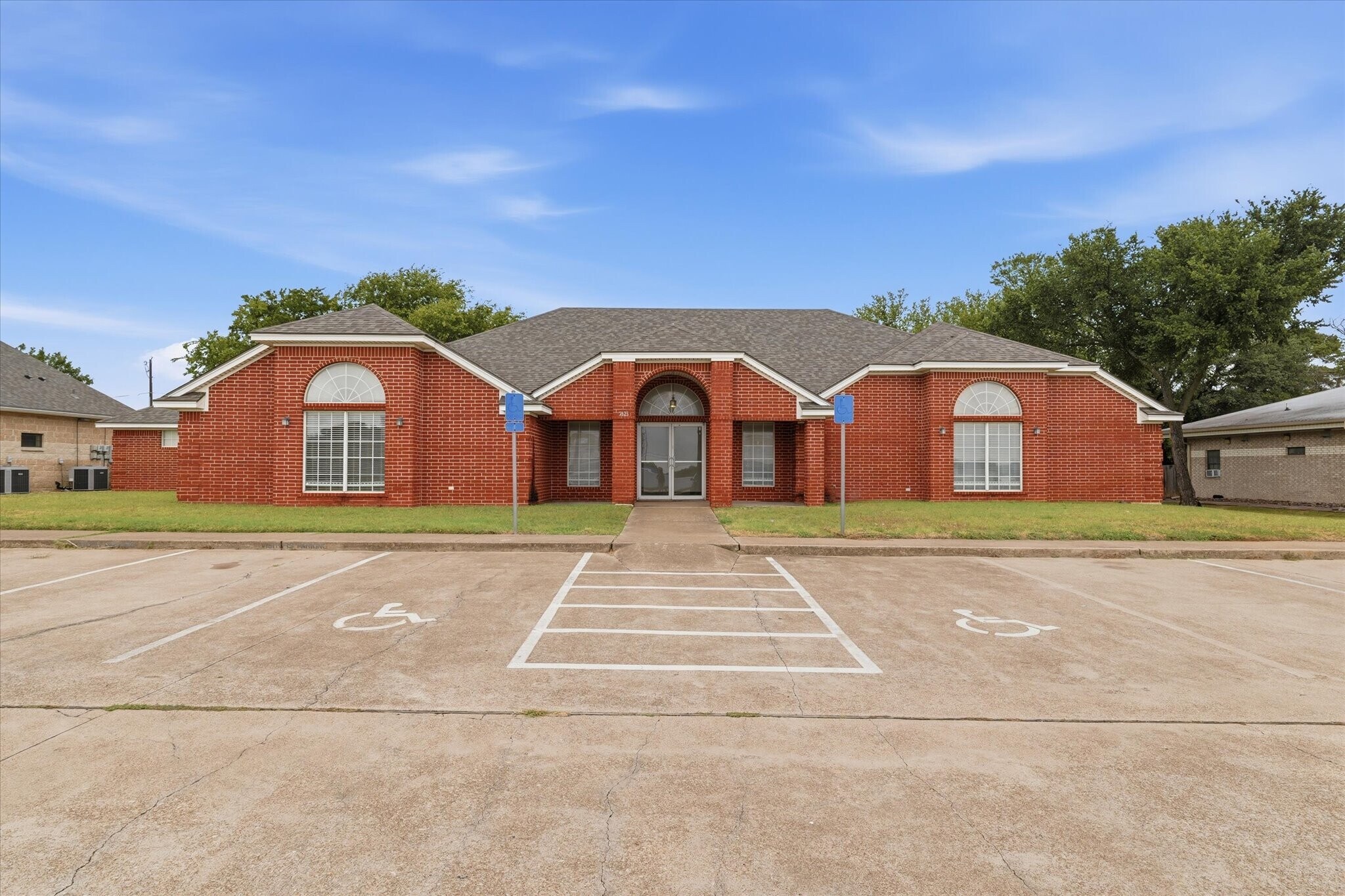 3925 Jack Kultgen Expy, Waco, TX for Rent