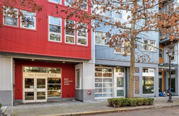 823 Hiawatha Pl S, Seattle, WA for Rent