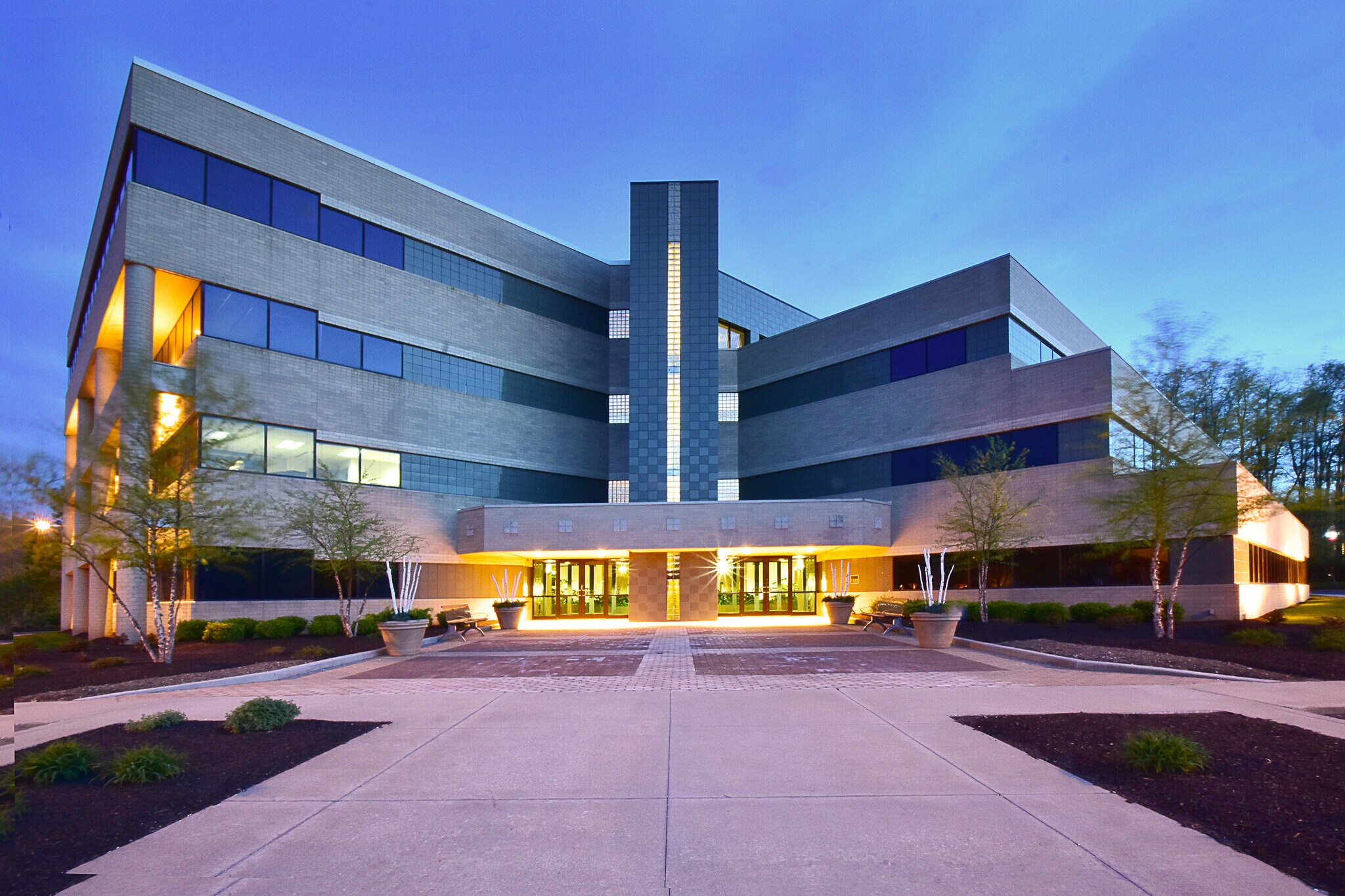 4040 Embassy Pky, Akron, OH for Rent
