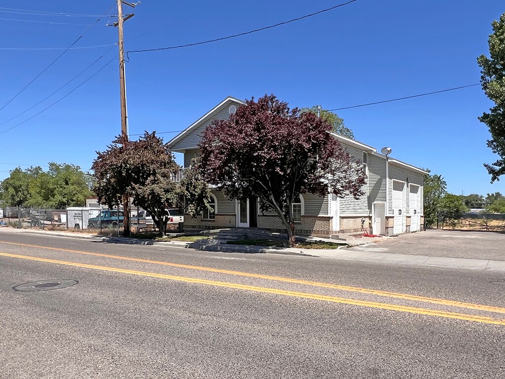 15 W Walker St, Blackfoot, ID for Sale
