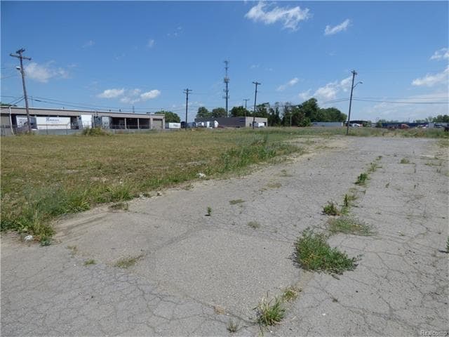10450 Tractor St, Dearborn, MI for Sale