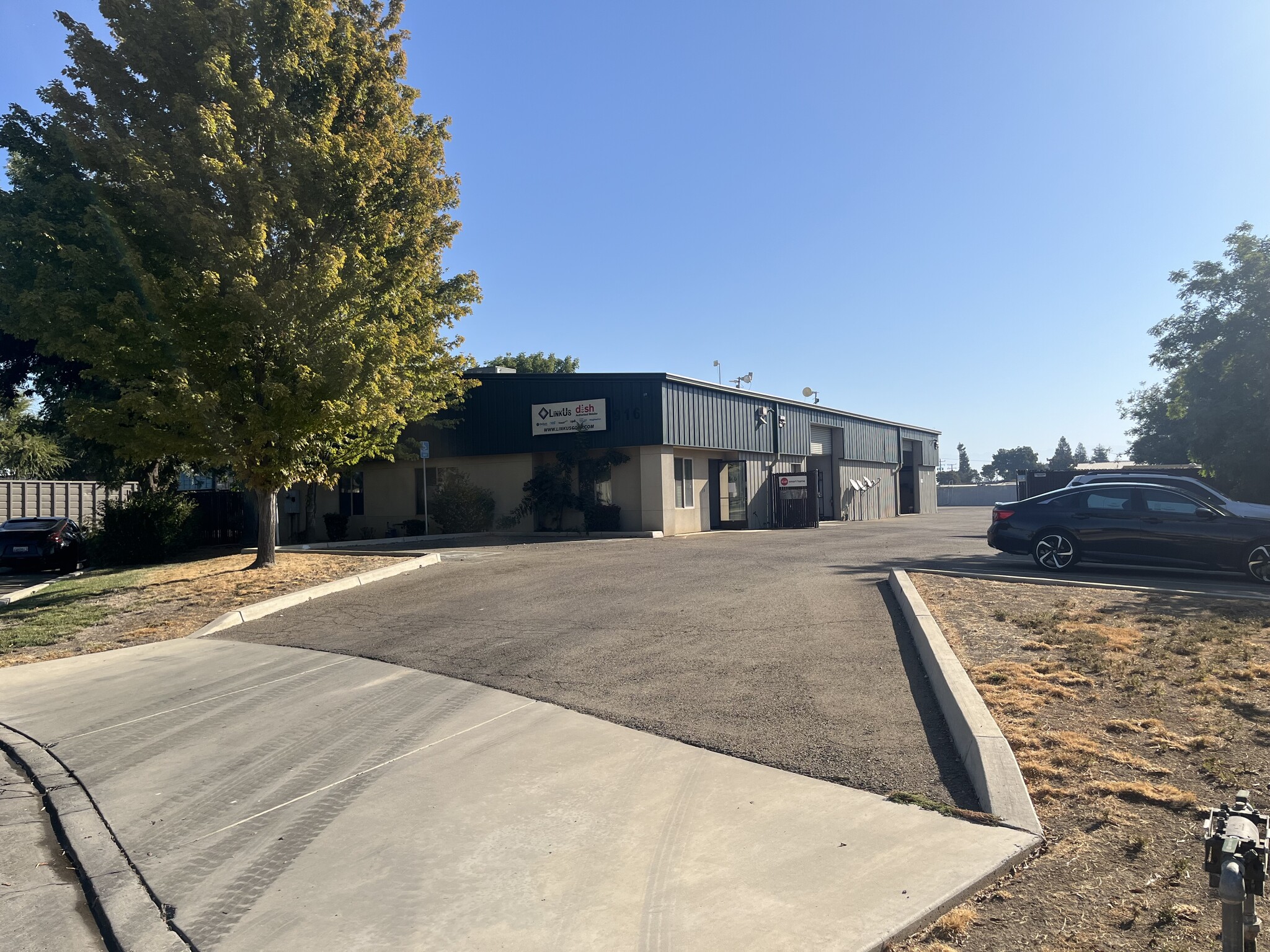 916 N Century St, Visalia, CA for Rent