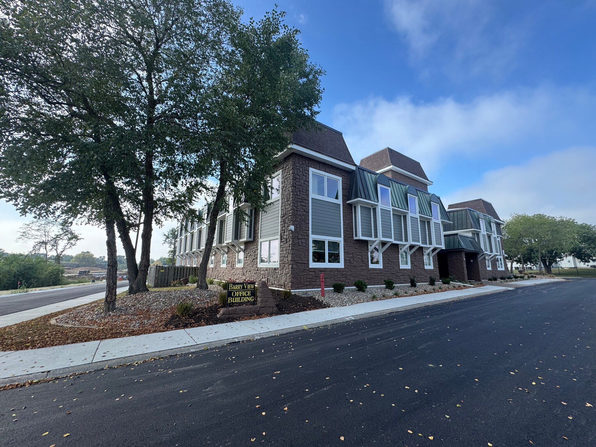 7211 NW 83rd St, Kansas City, MO for Sale