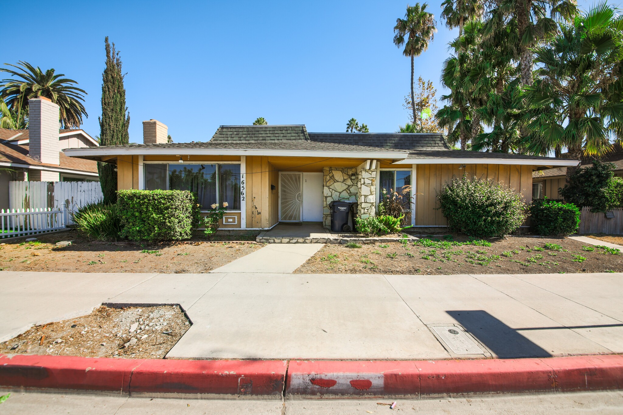 16562 Goldenwest St, Huntington Beach, CA for Sale