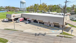 Houma, LA Storefront - 421 W Tunnel Blvd