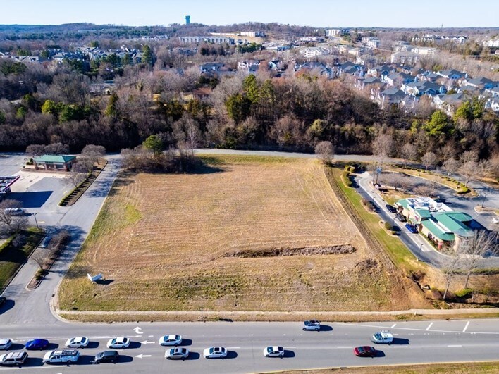 10033 N Tryon St, Charlotte, NC for Sale