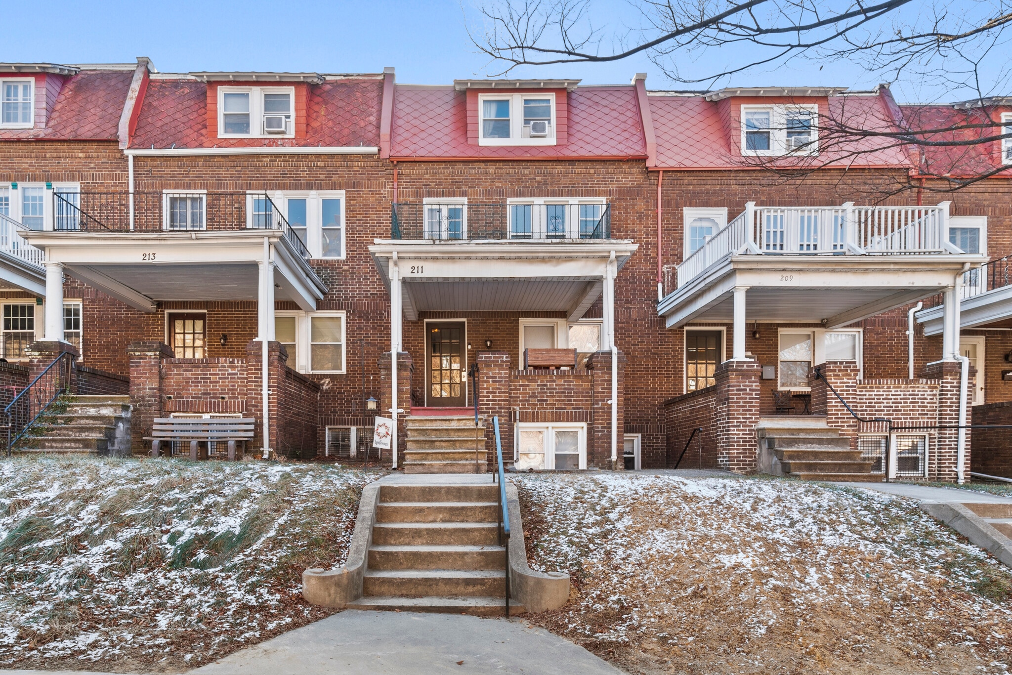 211 E 33rd St, Baltimore, MD for Sale