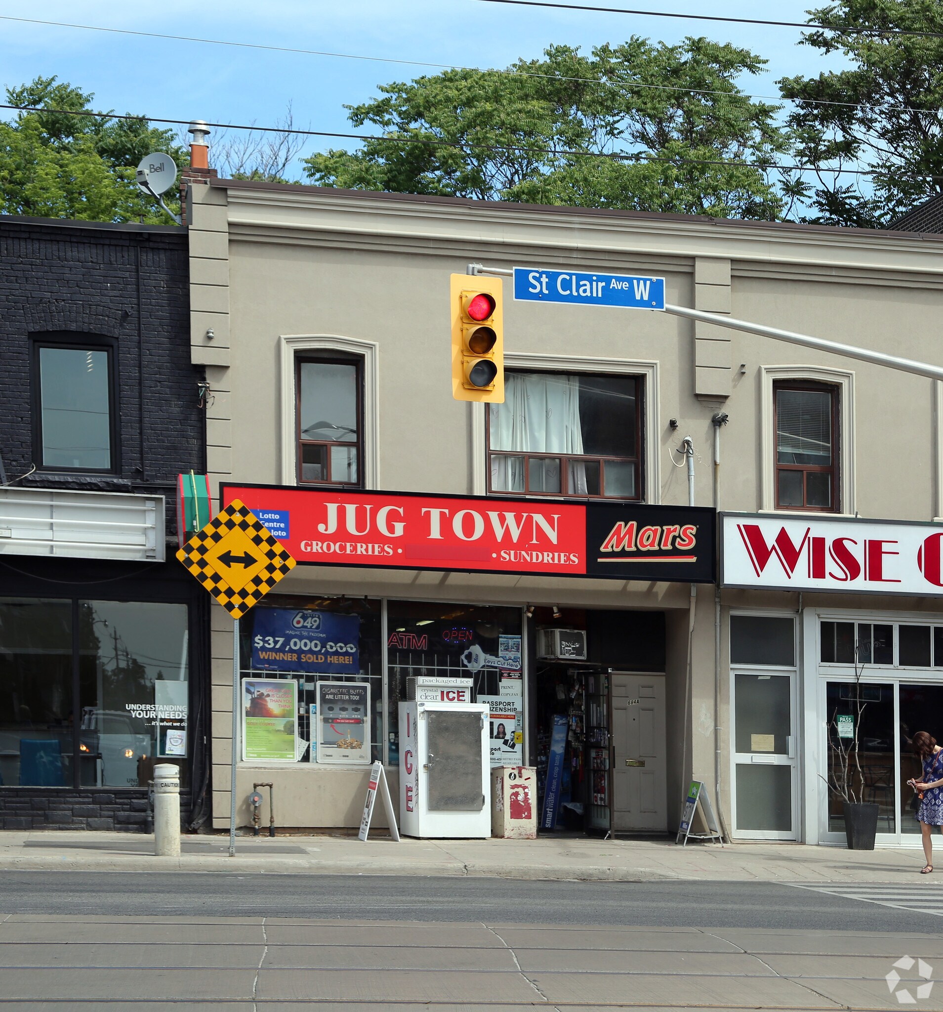 684 St Clair Ave W, Toronto, ON for Rent