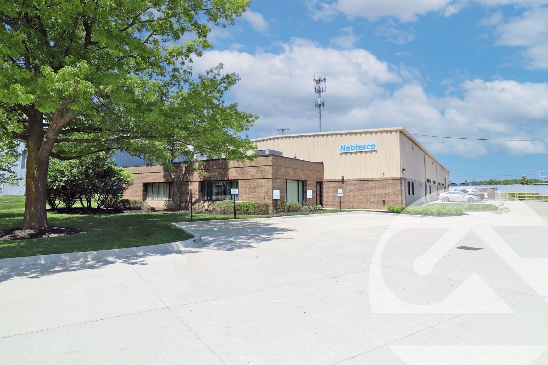 23976 Freeway Park Dr, Farmington Hills, MI for Sale