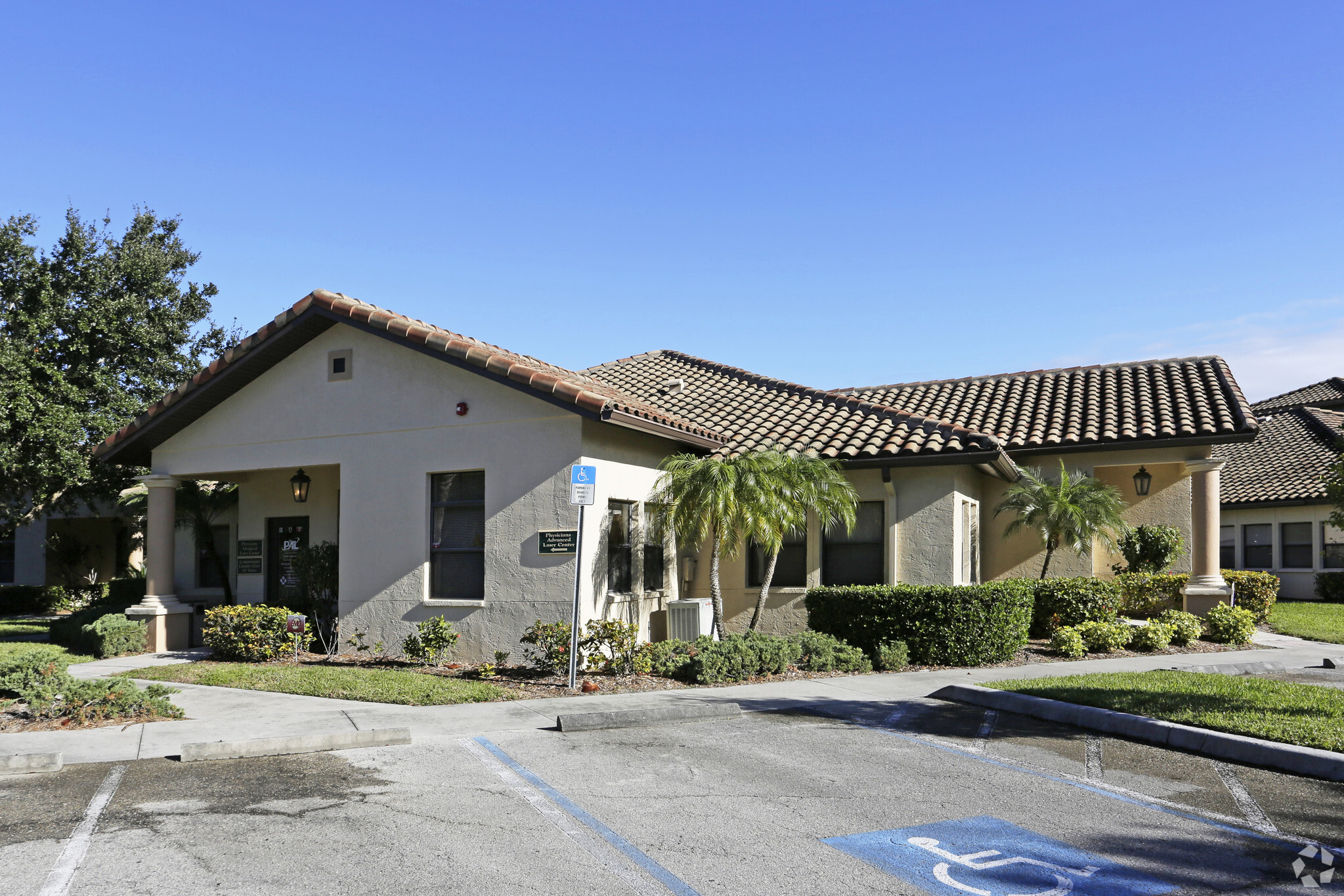 411 Commercial Ct, Venice, FL for Sale