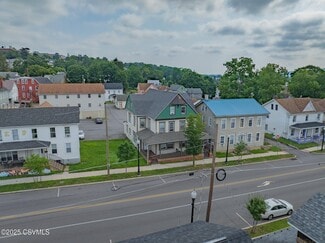 413-455 East St