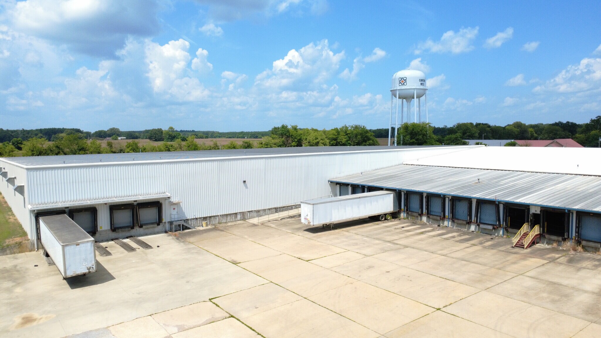 555 Matthews Dr, Canton, MS for Rent