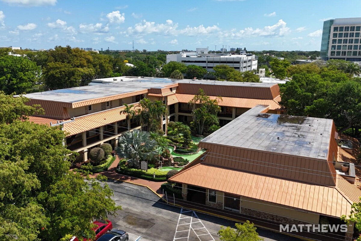 825-875 Meadows Rd, Boca Raton, FL for Sale