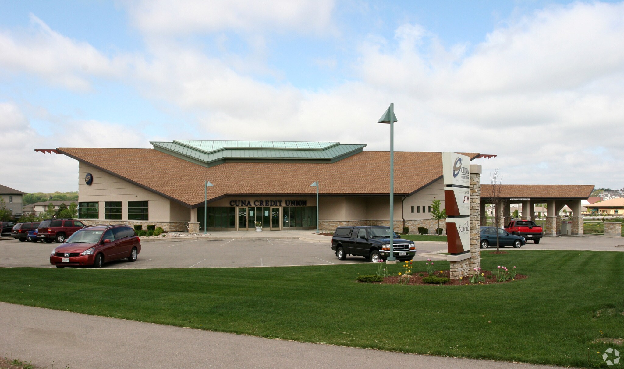 2939 S Fish Hatchery Rd, Fitchburg, WI for Rent