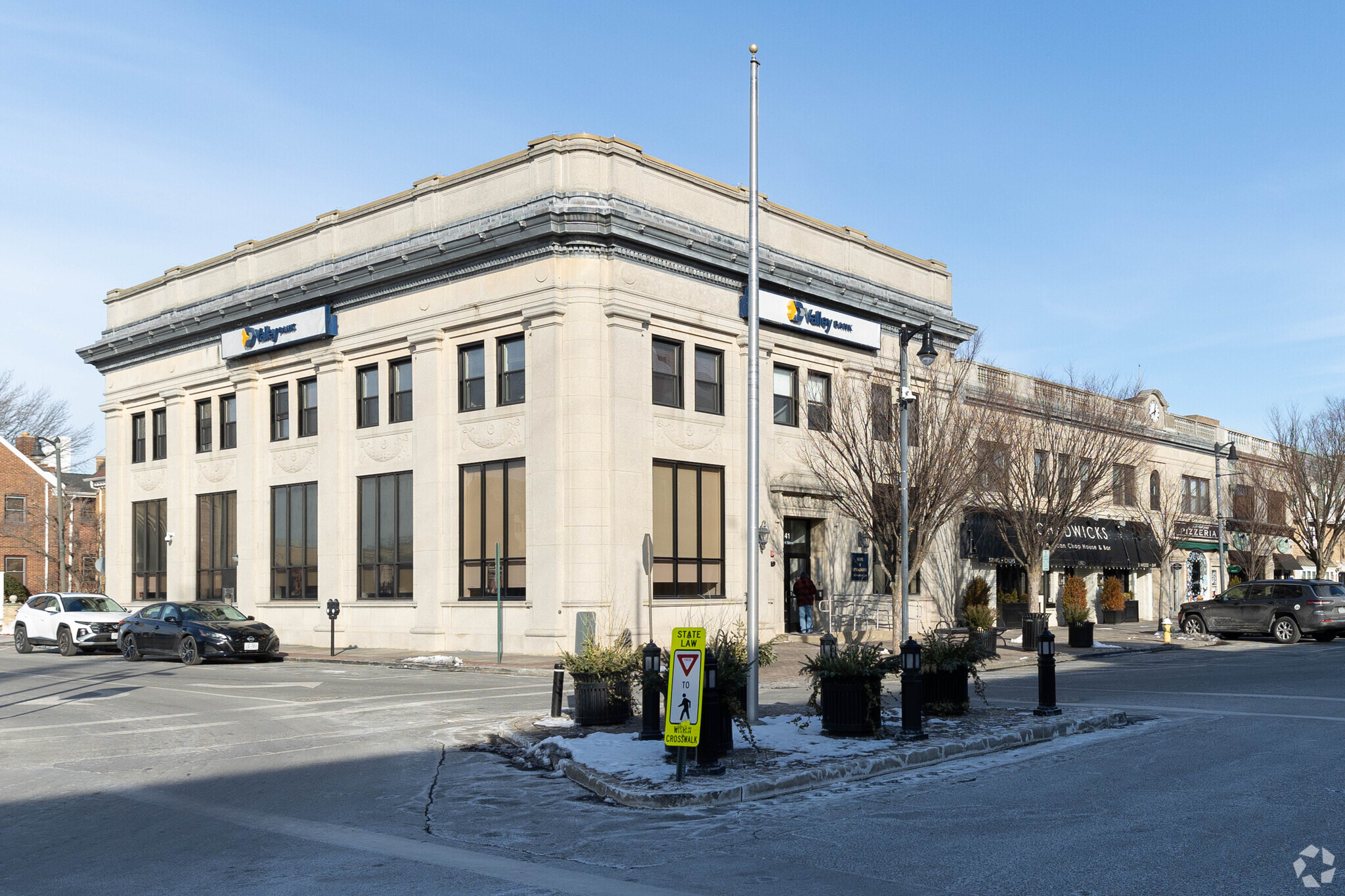 41-49 Front St, Rockville Centre, NY for Rent