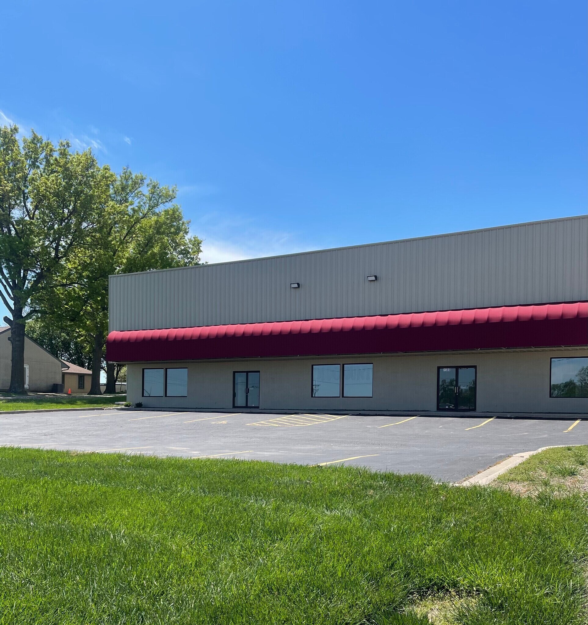 1580-1584 SW Market St, Lee's Summit, MO for Rent