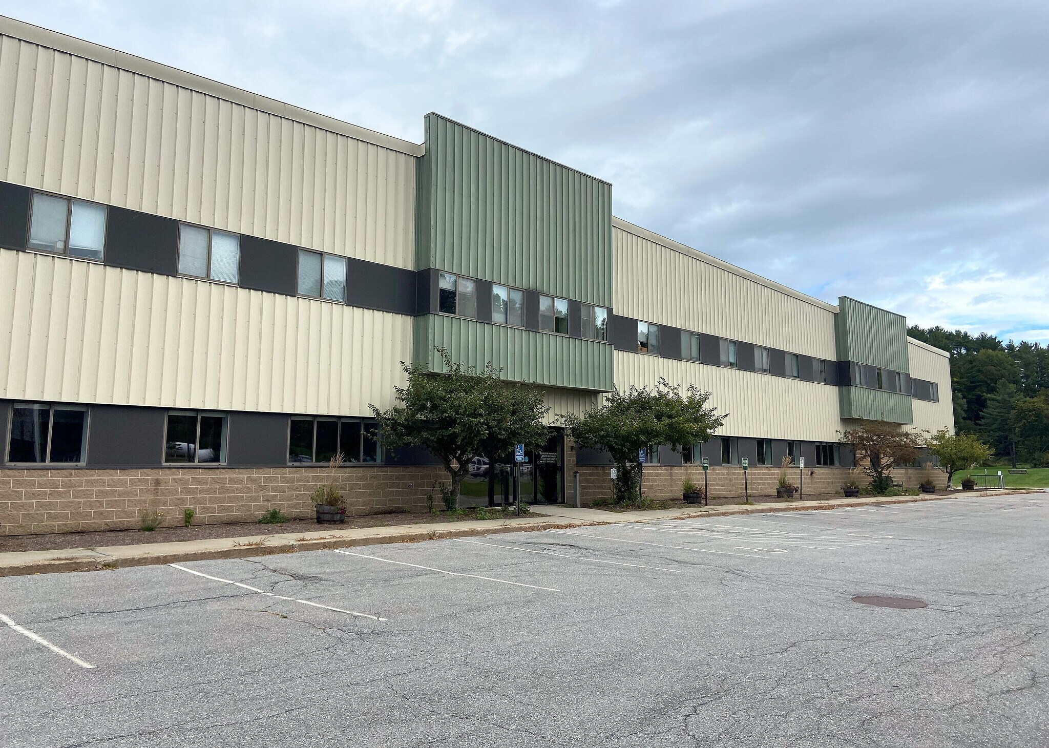 93 Pilgrim Park Rd, Waterbury, VT for Rent