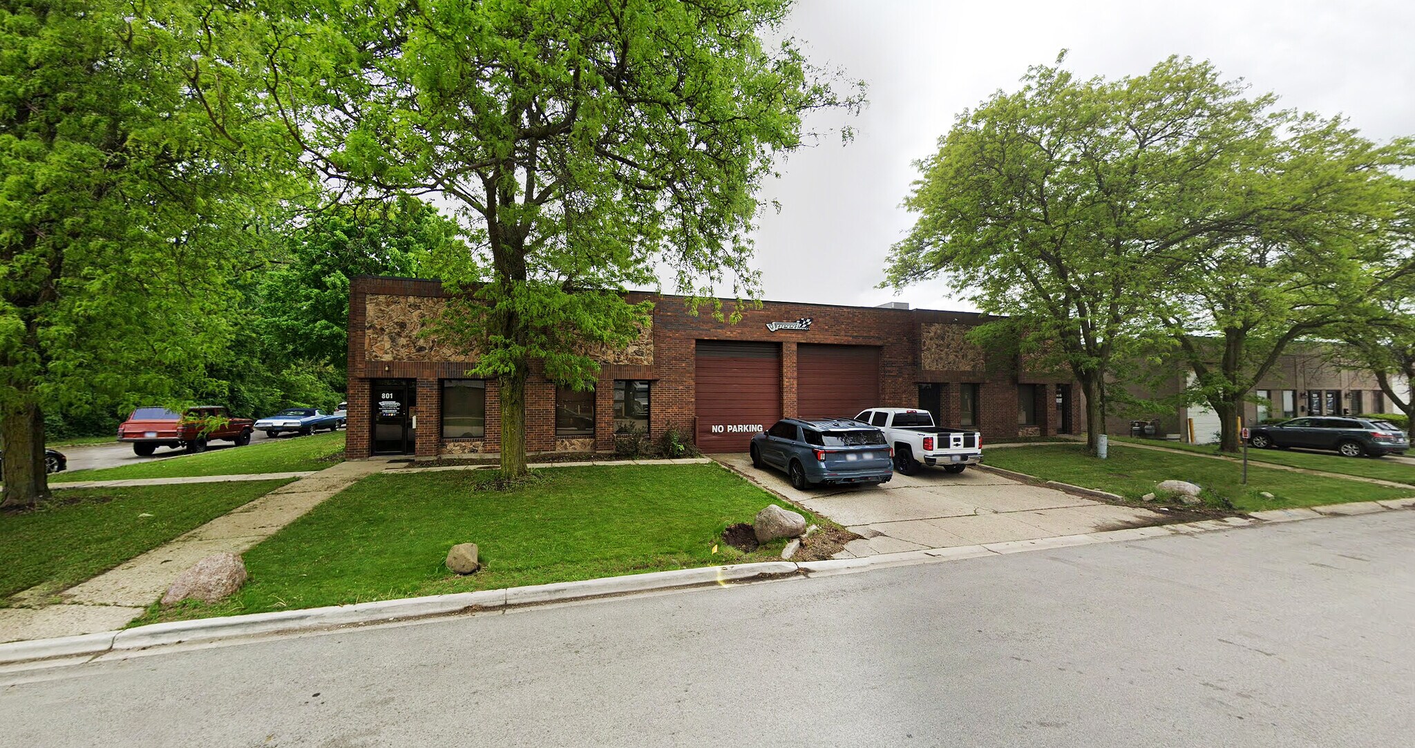 801-803 Albion Ave, Schaumburg, IL for Sale