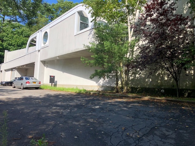 140 Old Saw Mill River Rd, Hawthorne, NY for Sale