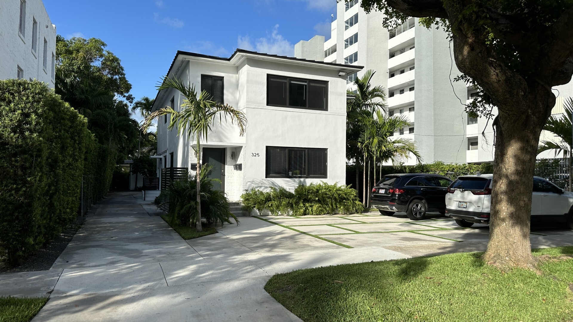 325 SW 30th Rd, Miami, FL for Sale