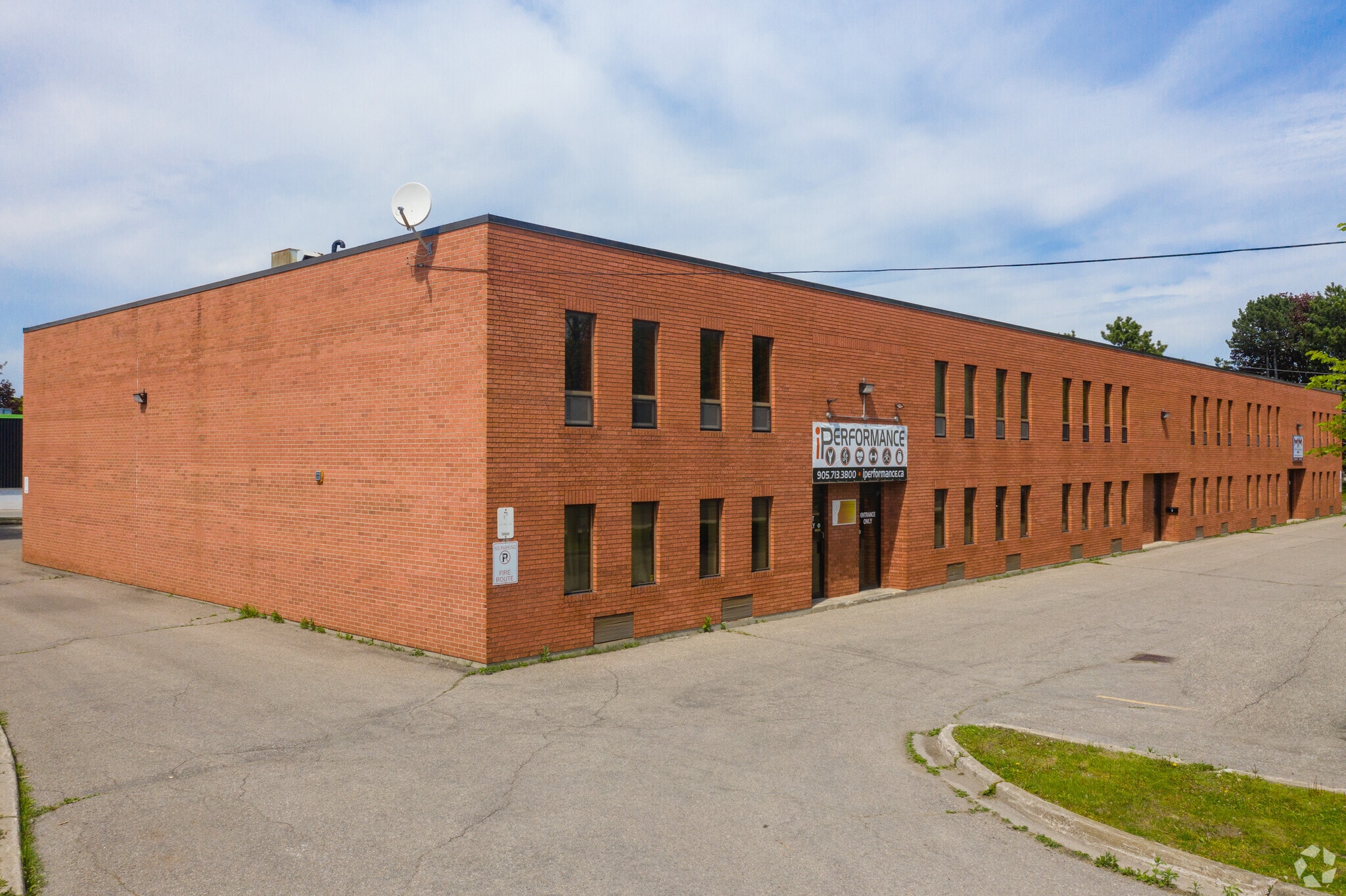 16 Mary St, Aurora, ON for Rent