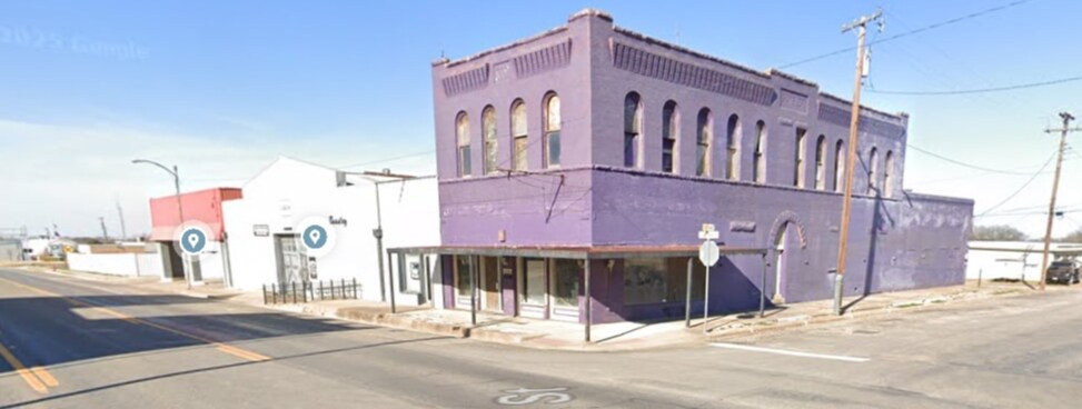 120 S Main St, McGregor, TX for Sale