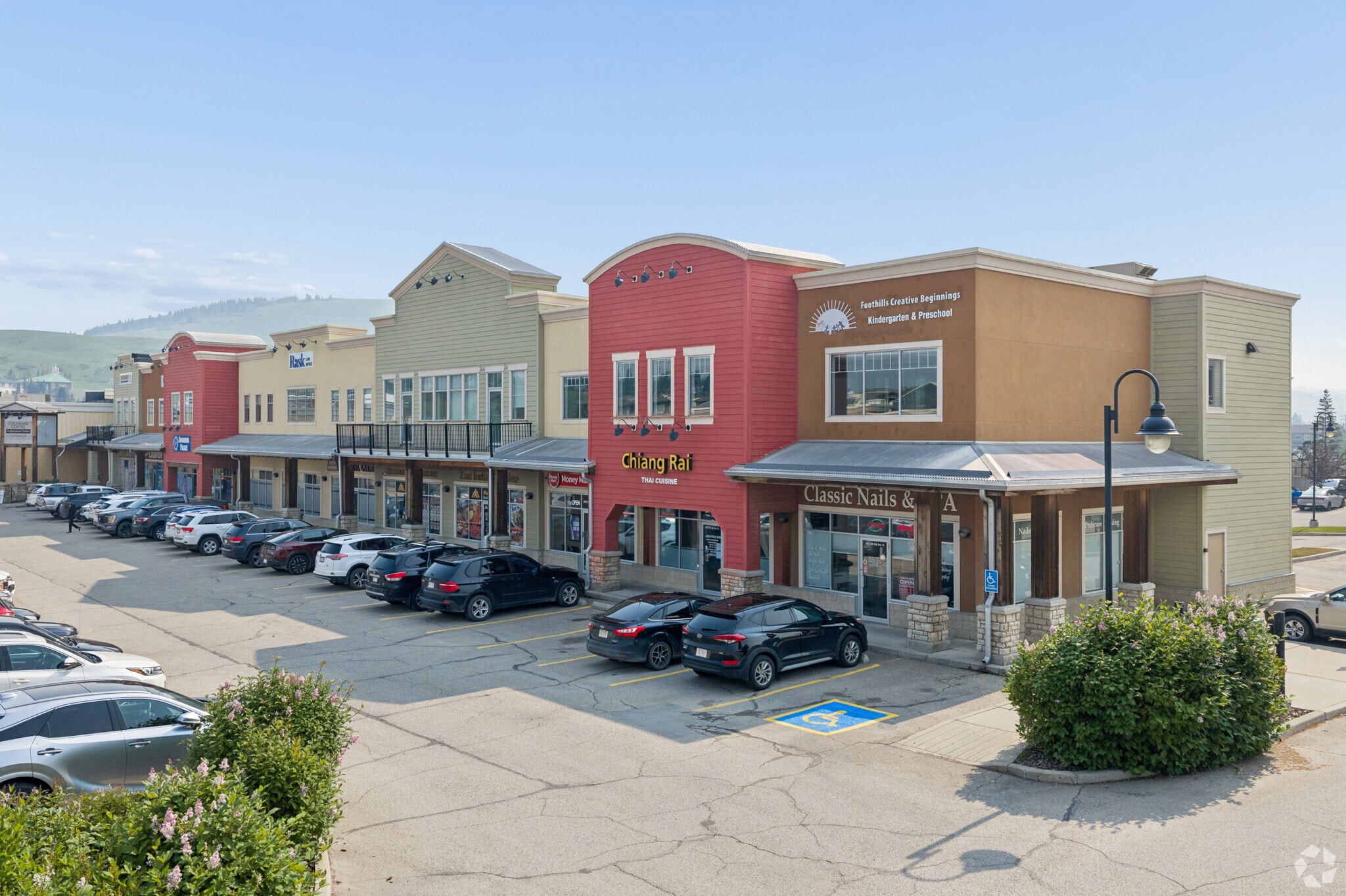 120 5th Ave W, Cochrane, AB for Rent