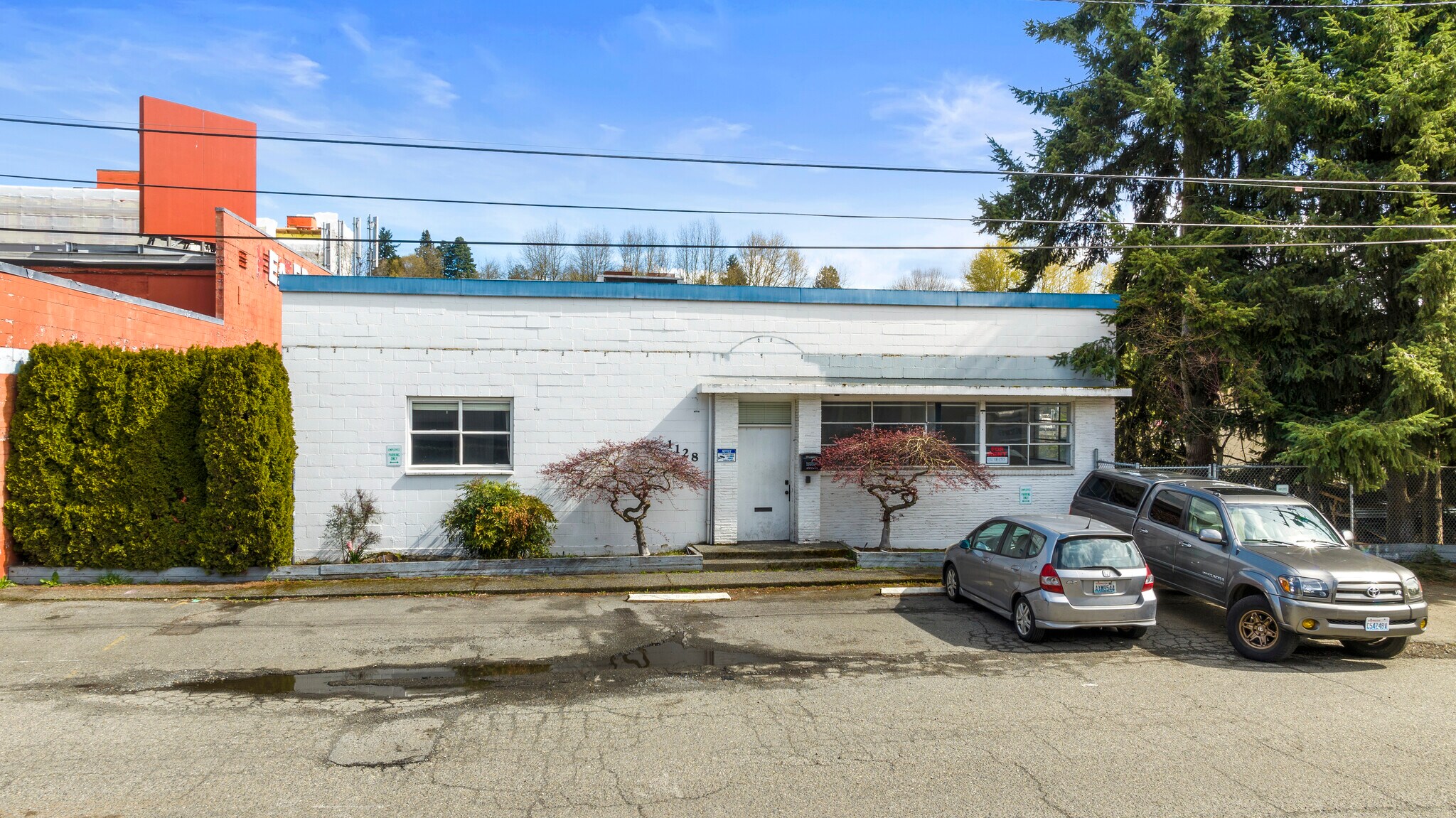1128 Poplar Pl S, Seattle, WA for Rent