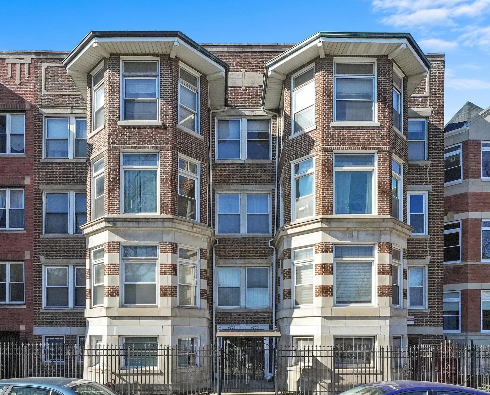 4530 King Dr, Chicago, IL for Sale