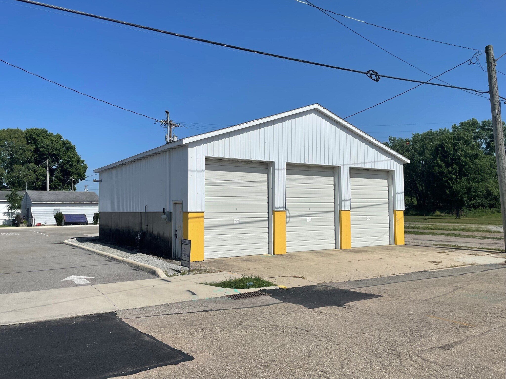 111 N Roosevelt Ave, Piqua, OH for Rent