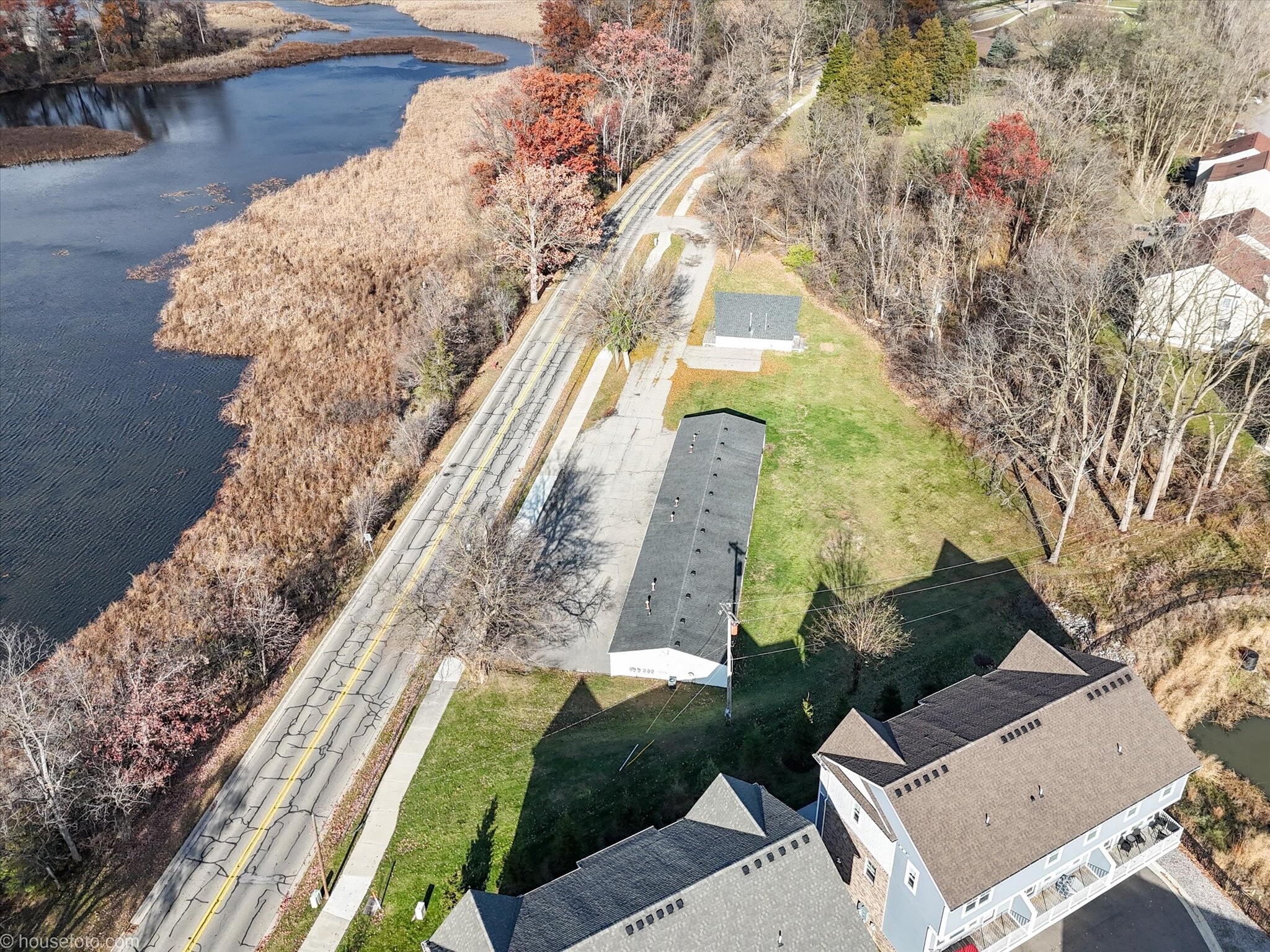 660 Flint Rd, Brighton, MI for Sale