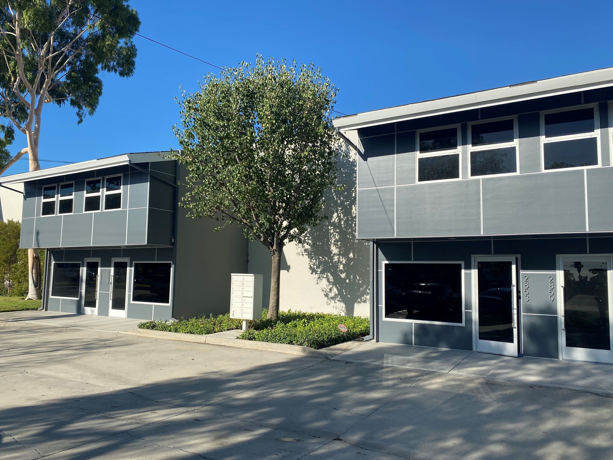 28472853 Gundry Ave Signal Hill, CA 90755 Industrial Property for