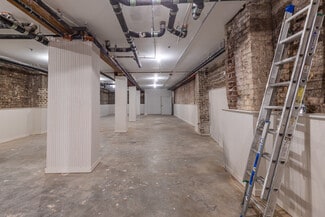 Savannah, GA Retail - 23 W Broughton St