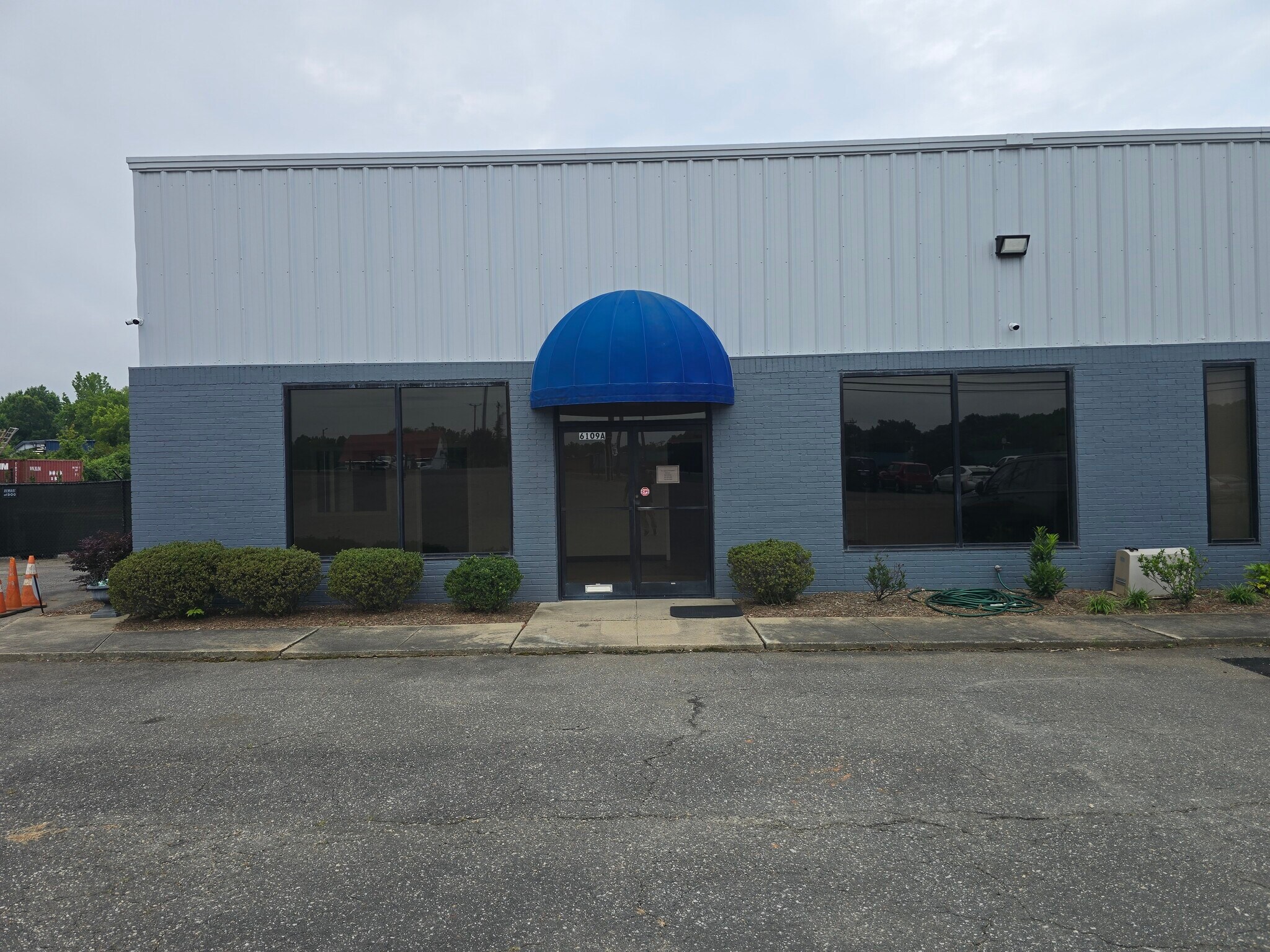 6109 Brookshire Blvd, Charlotte, NC for Rent