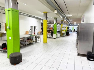 Chicago, IL Retail - 4652 N Sheridan Rd Chicago, IL Retail - 4652 N Sheridan Rd