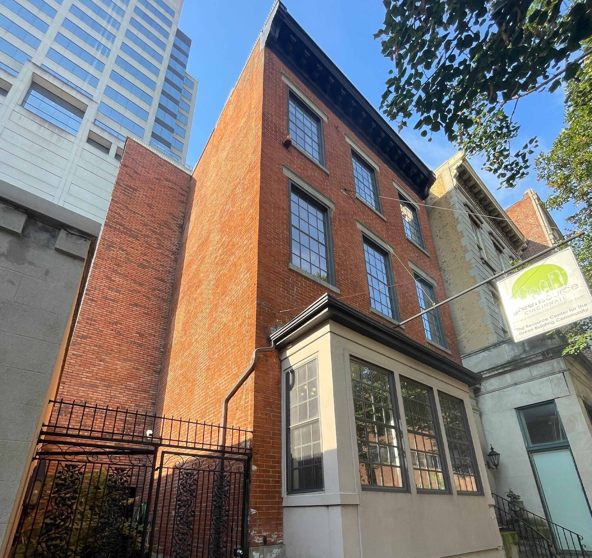 19 E 8th St, Cincinnati, OH for Sale