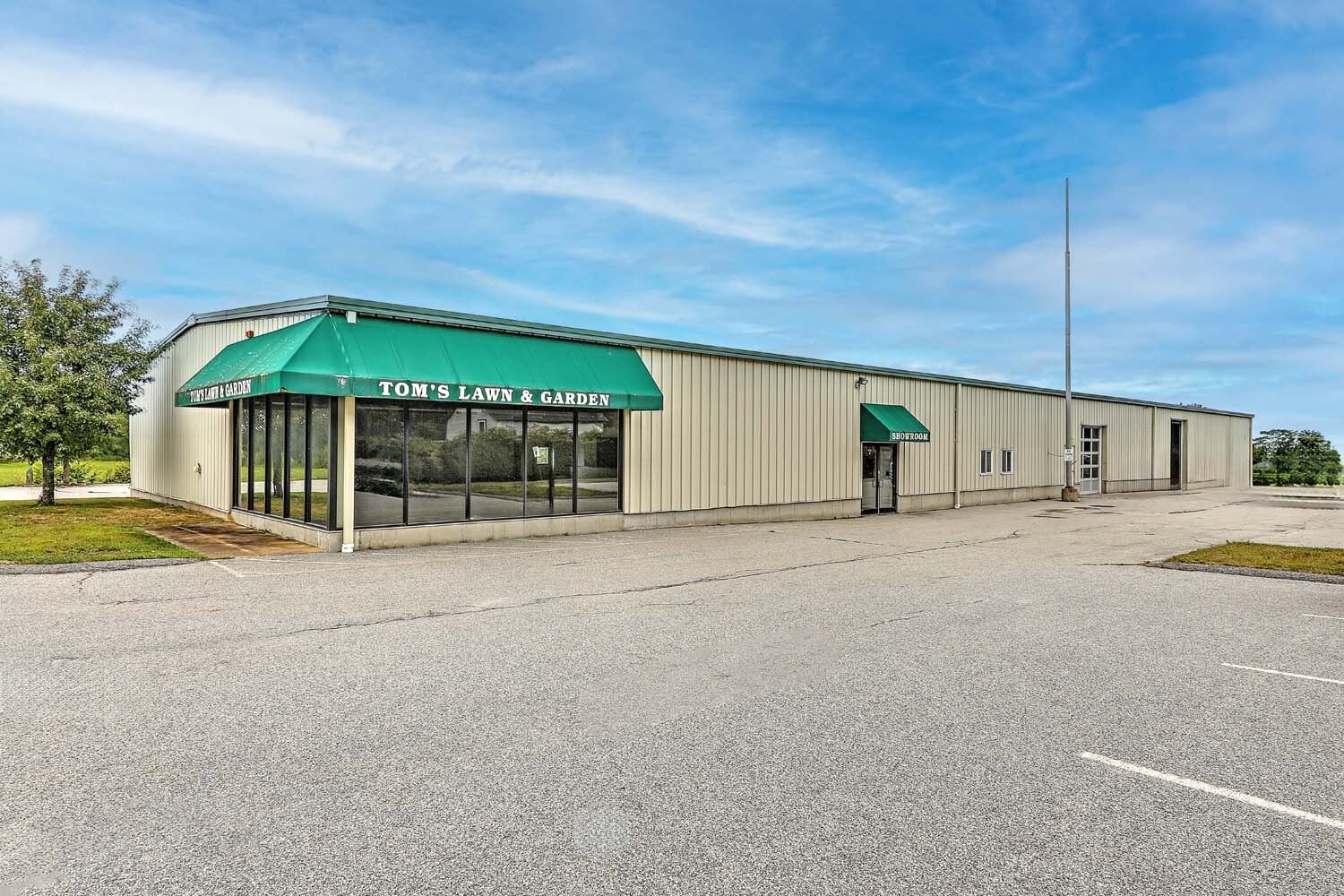 1055 E Main Rd, Portsmouth, RI for Rent